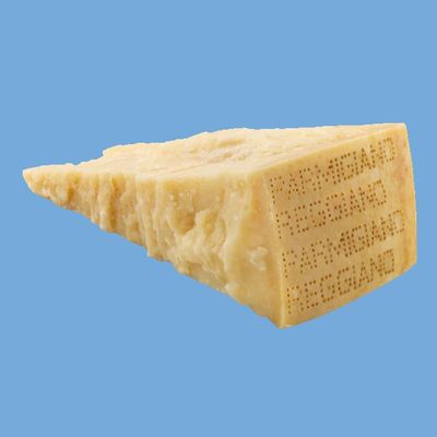 Parmigiano Reggiano DOP 22-24 mois pointe 1.2kg, vendu en gros par Auclair Négoce
