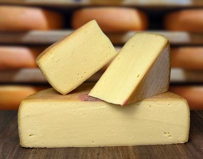 Raclette de Tarentaise, Montagne au lait cru 6kg, vendu en gros par Auclair Négoce