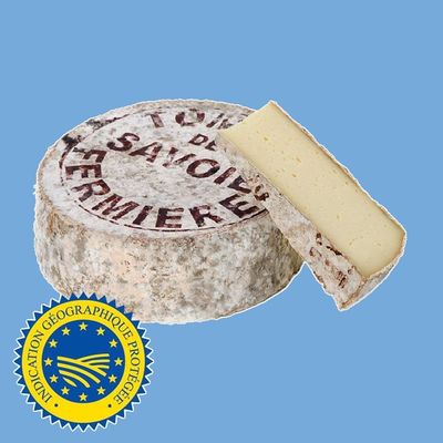 Tomme de Savoie IGP Fermière 1.7kg, vendu en gros par Auclair Négoce